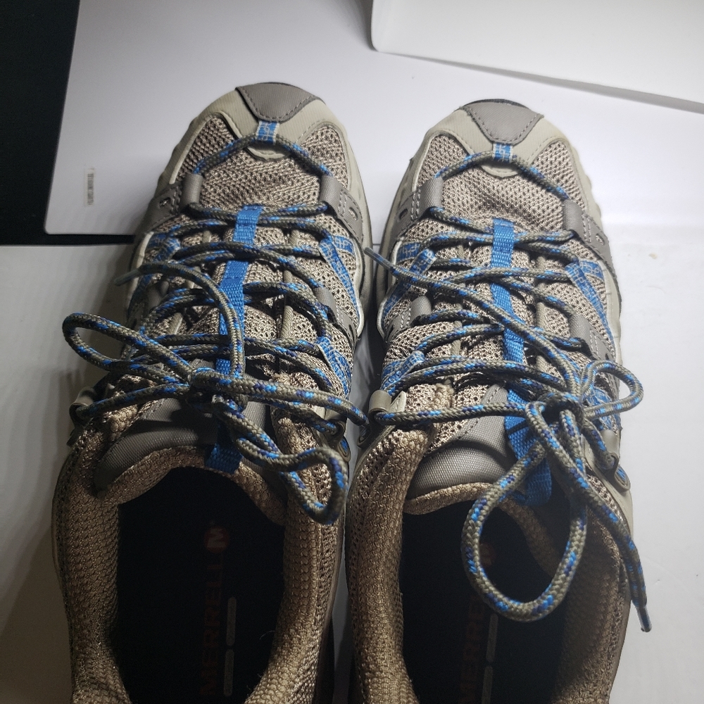 NWOT Vibram shoes